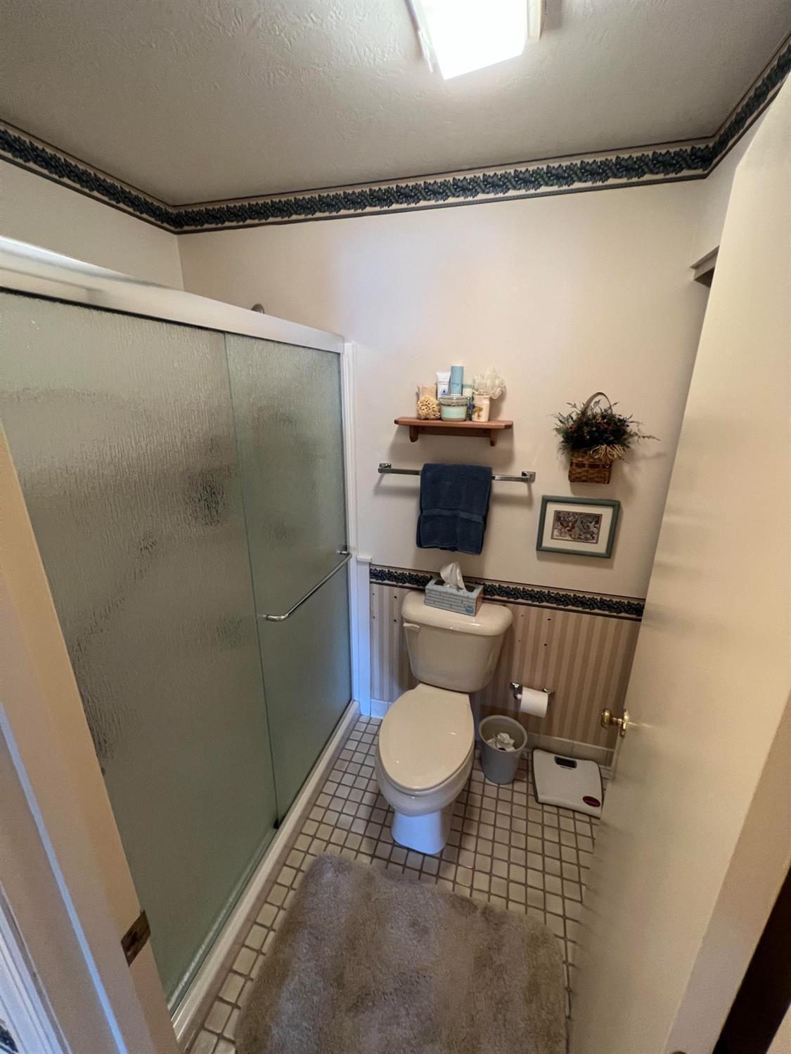 5648 Bridgetown Road, Unit 19E Cincinnati, OH 45248 - Photo 16 of 21 Gallery Image 16
