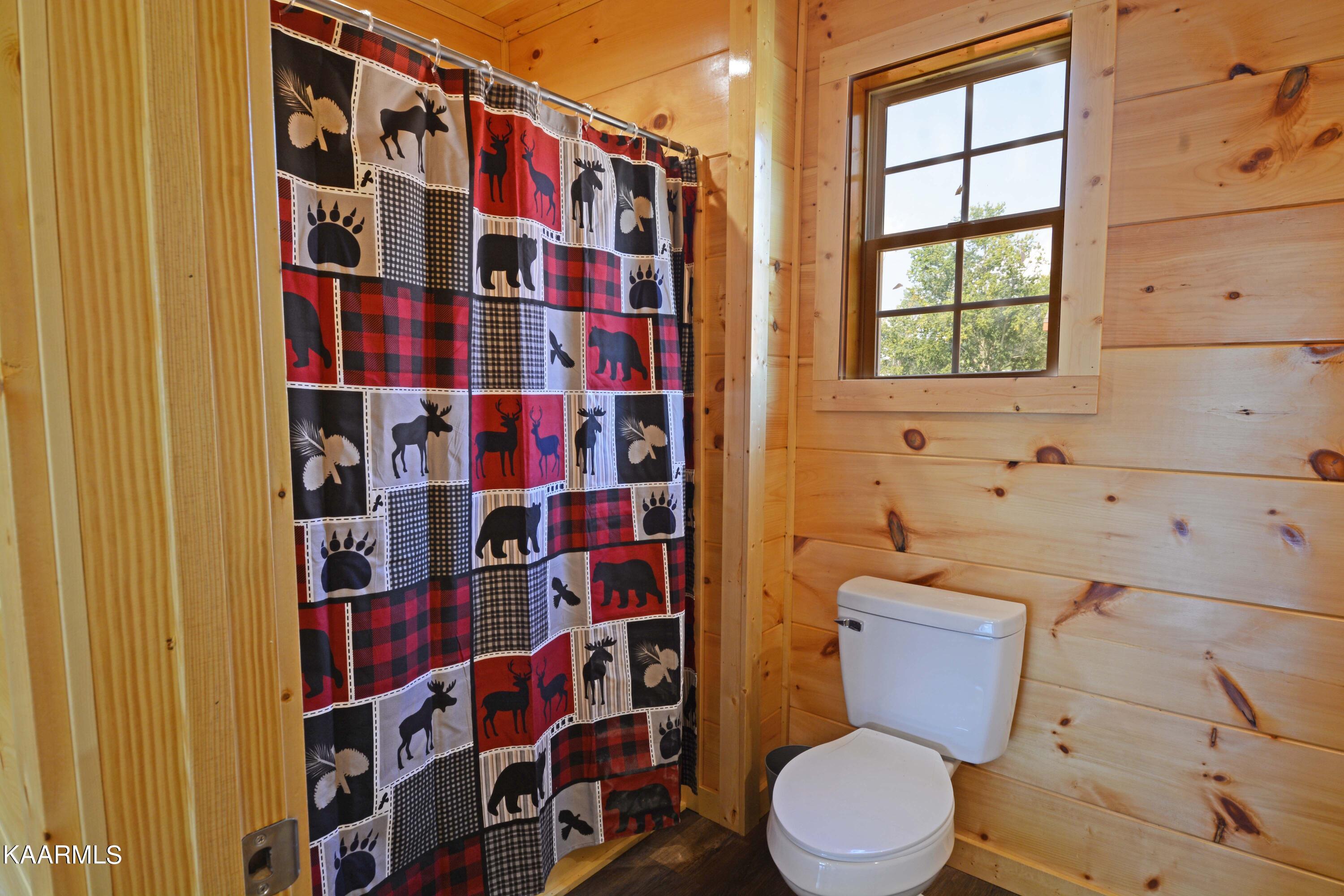 222 Caton Road Sevierville, TN 37862 - Photo 17 of 24 Bathroom 2-2