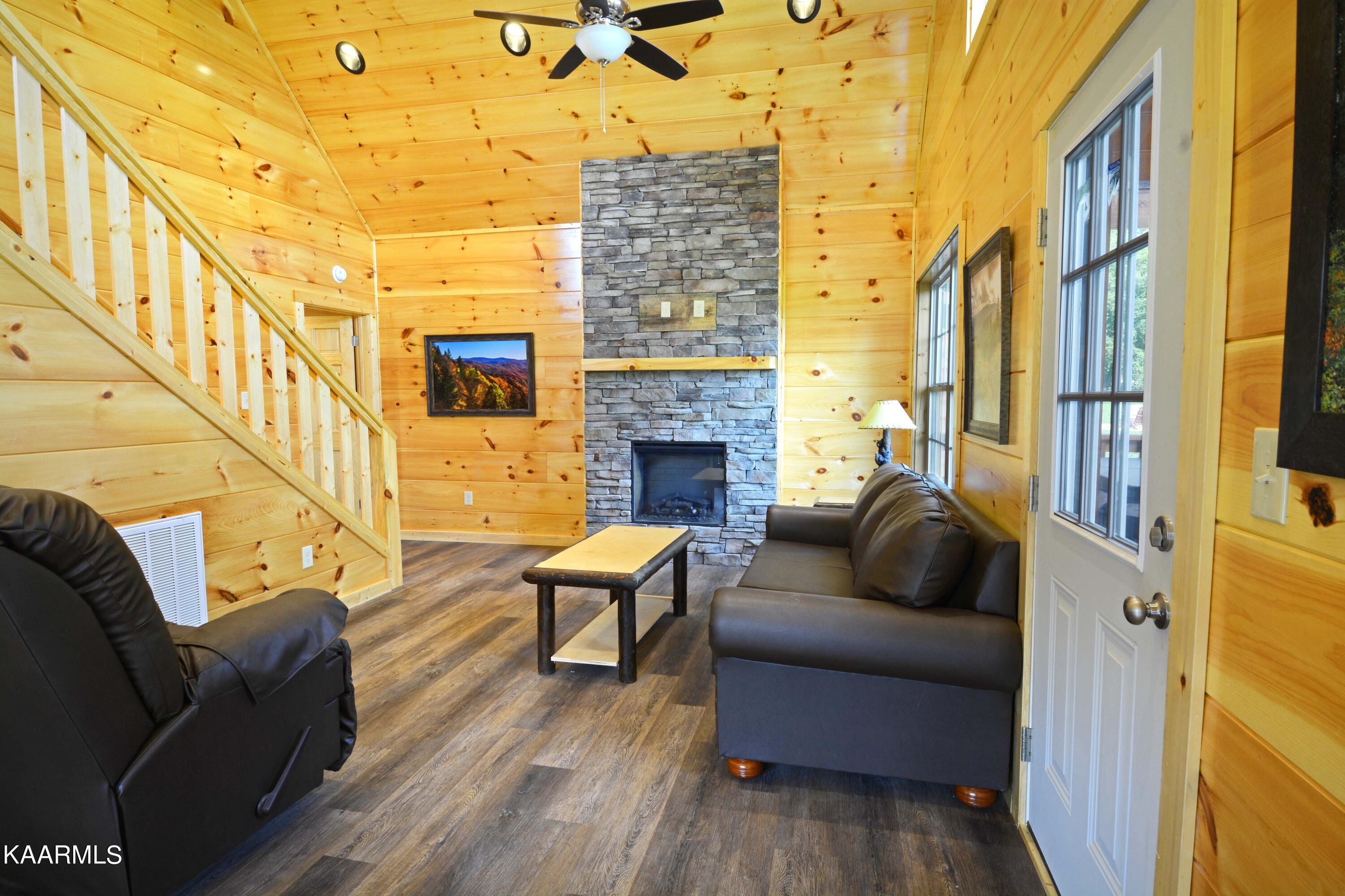 222 Caton Road Sevierville, TN 37862 - Photo 6 of 24 Living Room 2