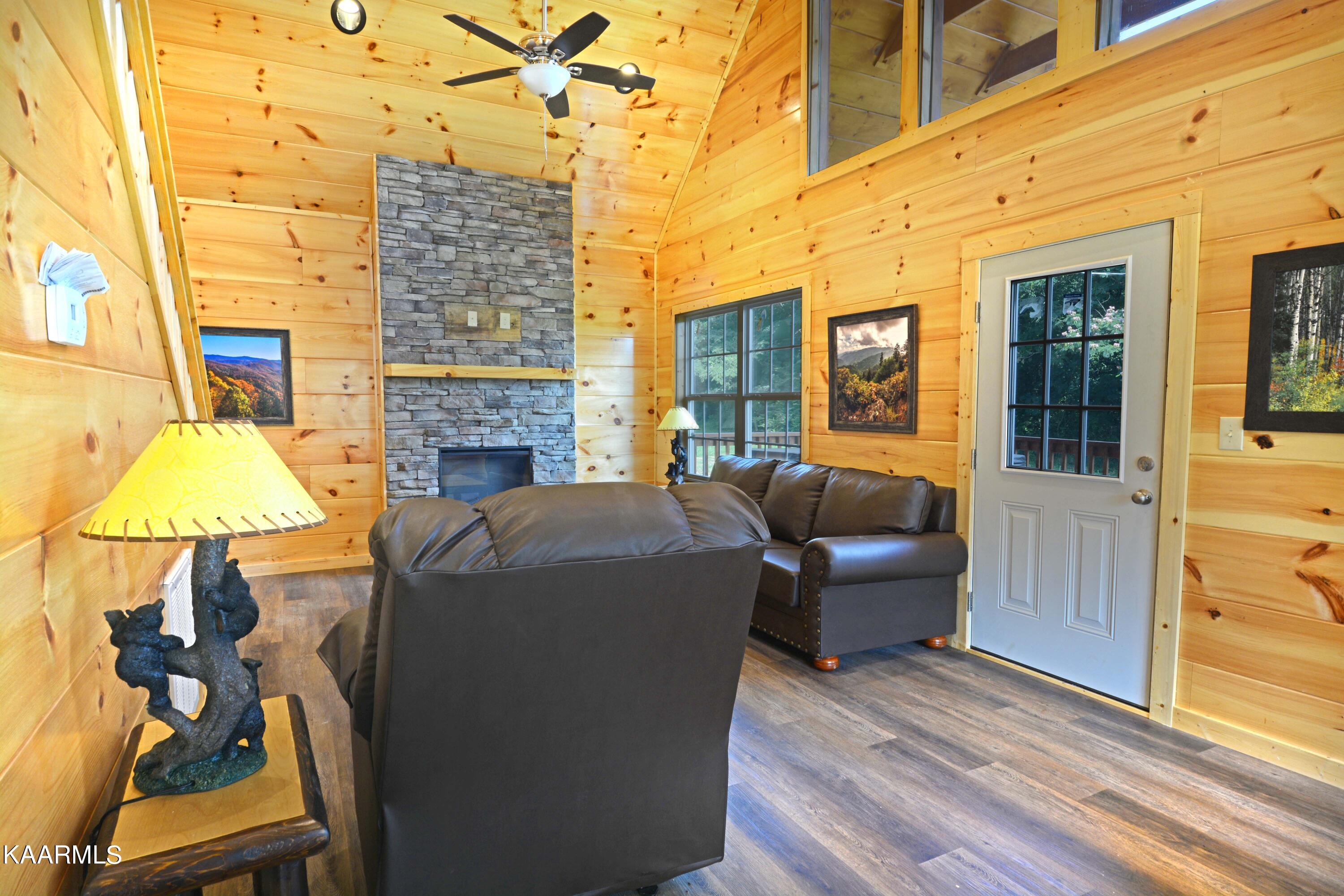 222 Caton Road Sevierville, TN 37862 - Photo 7 of 24 Living Room 1