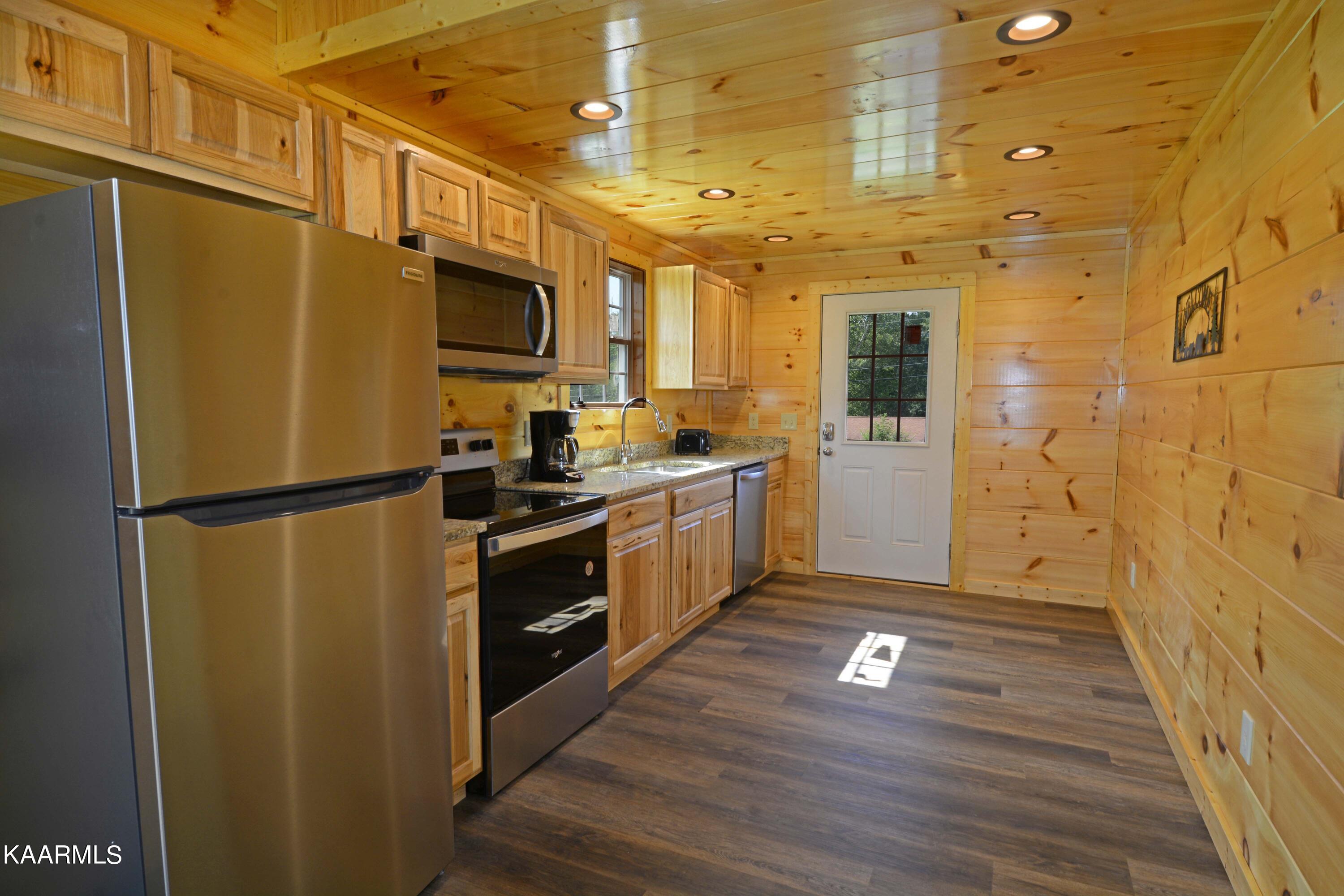 222 Caton Road Sevierville, TN 37862 - Photo 8 of 24 Kitchen 1