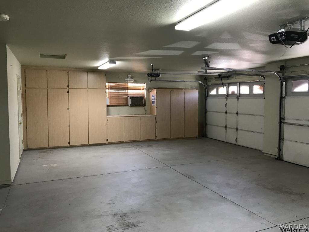 4207 East Cane Ranch Road Kingman, AZ 86401 - Photo 21 of 26 Garage