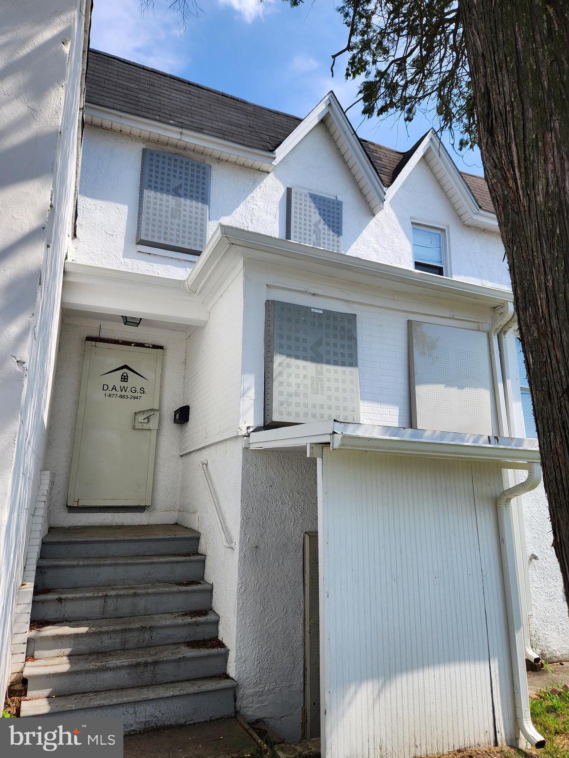 113 Eastern Boulevard Essex, MD 21221 - Photo 2 of 19 a view of a house with a large window