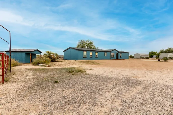 $1,750 | 19305 Black Rock Trail, Florence, AZ 85132
