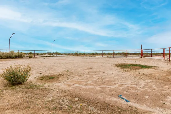 $1,750 | 19305 Black Rock Trail, Florence, AZ 85132