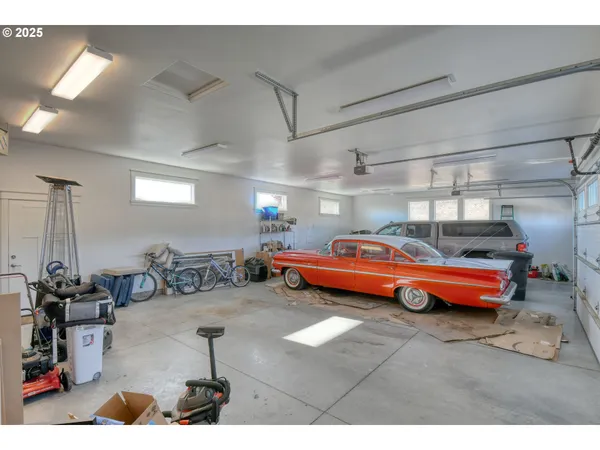 $1,495,000 | 70349 Lakeside Road, Pendleton, OR 97801