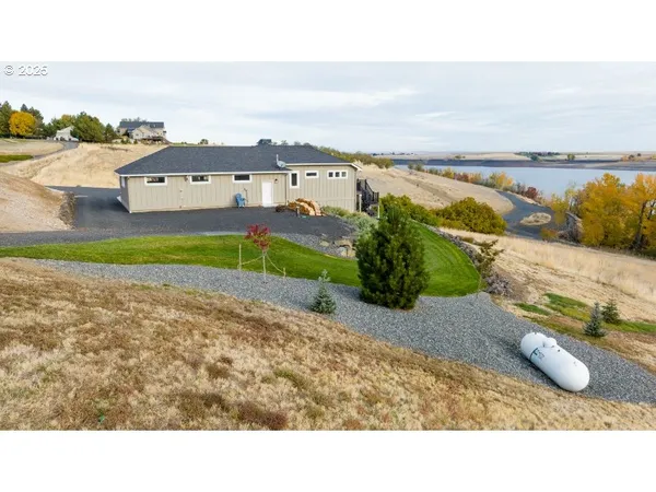 $1,495,000 | 70349 Lakeside Road, Pendleton, OR 97801