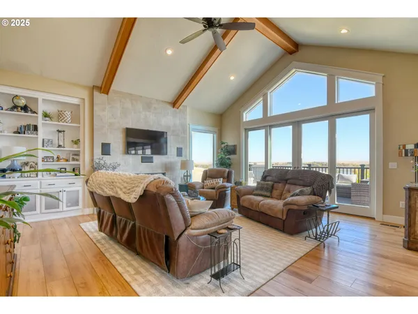 $1,495,000 | 70349 Lakeside Road, Pendleton, OR 97801