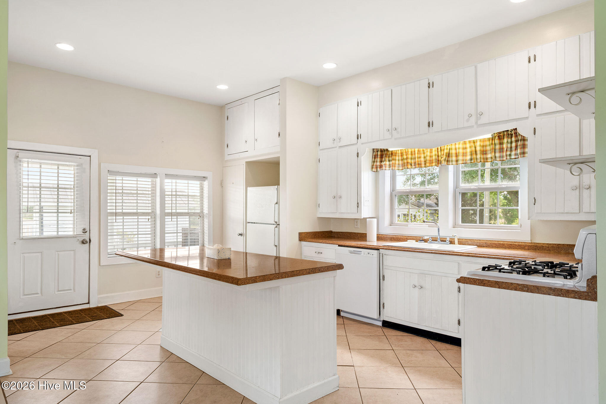 1352 Cornwallis Road Rose Hill, NC 28458 - Photo 23 of 42