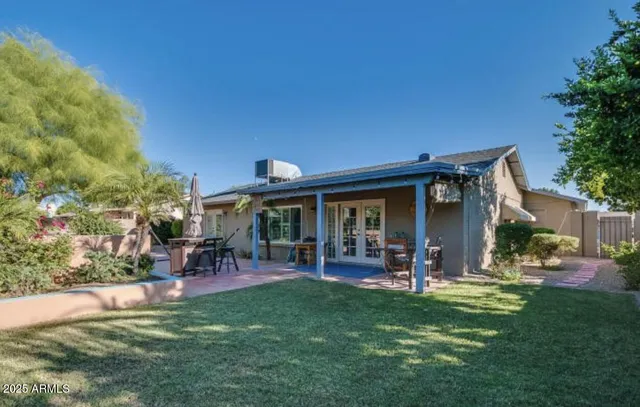 a view of outdoor space yard and patio