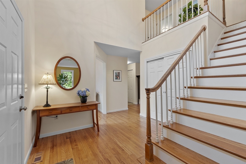 80 R Carlisle Road Westford, MA 01886 - Photo 5 of 42 Gallery Image 5
