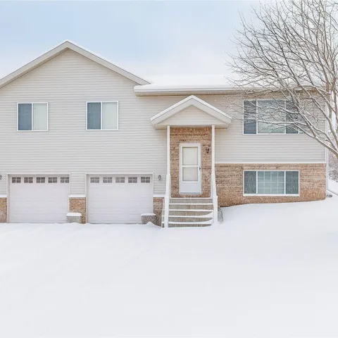 $319,000 | 502 Gumtree Street East, St. Joseph, MN 56374