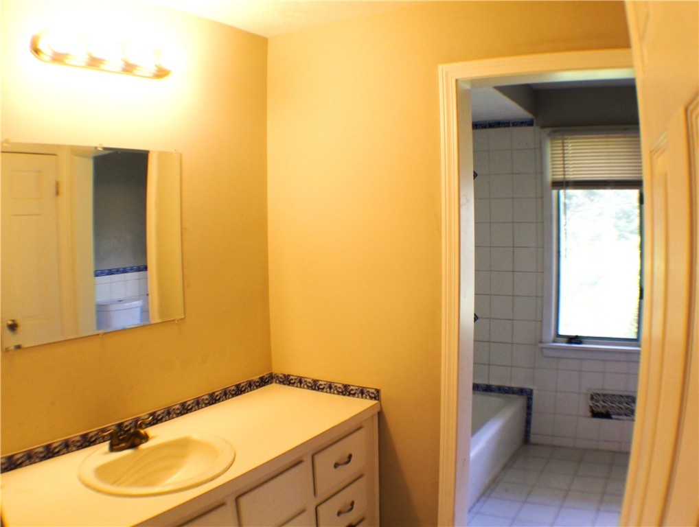 975 Fish Hill Road Coventry, RI 02816 - Photo 11 of 14