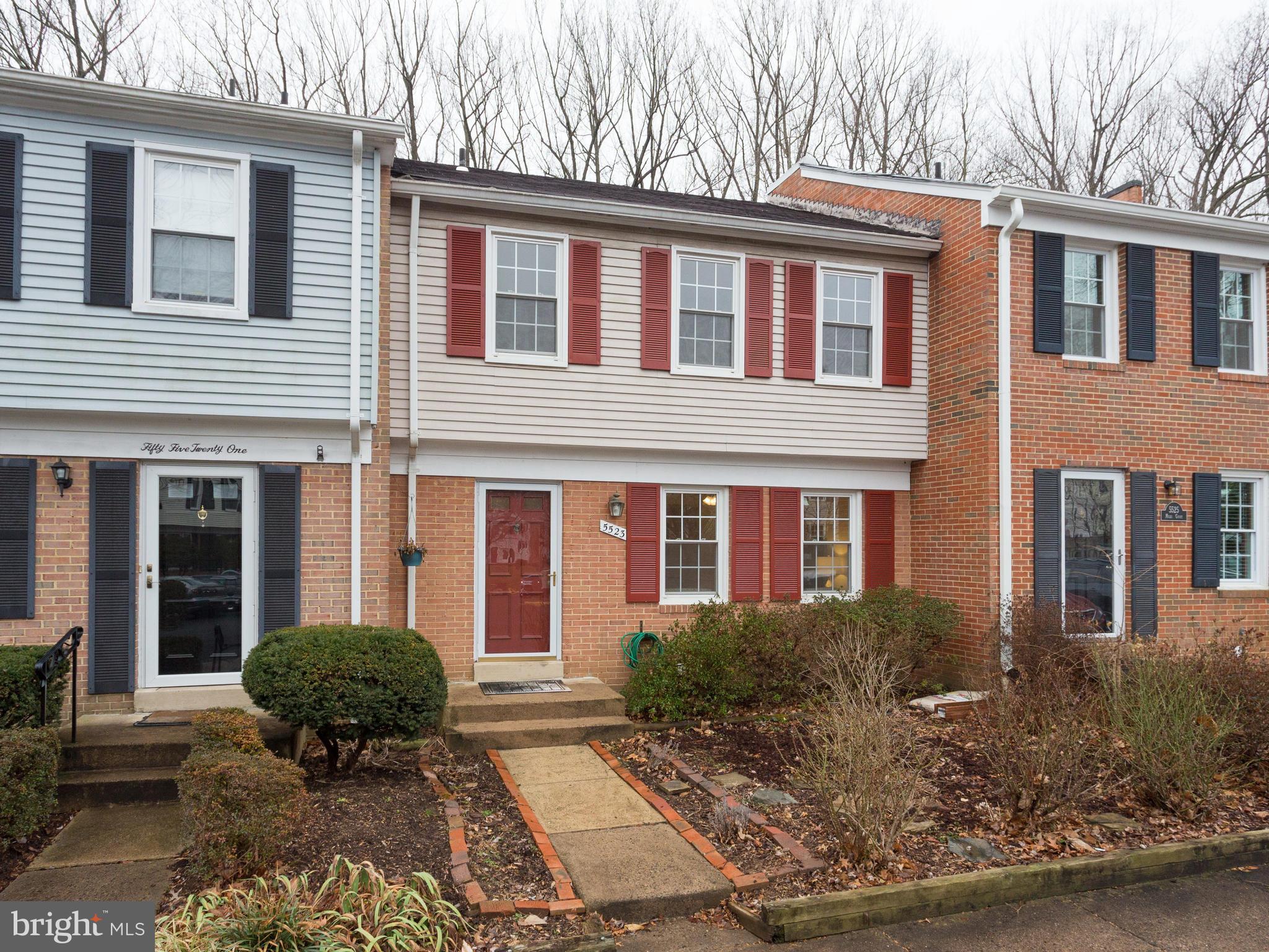 5523 Miles Court Springfield, VA 22151 - Photo 19 of 23 Townhouse w/ Beautiful Green Garden