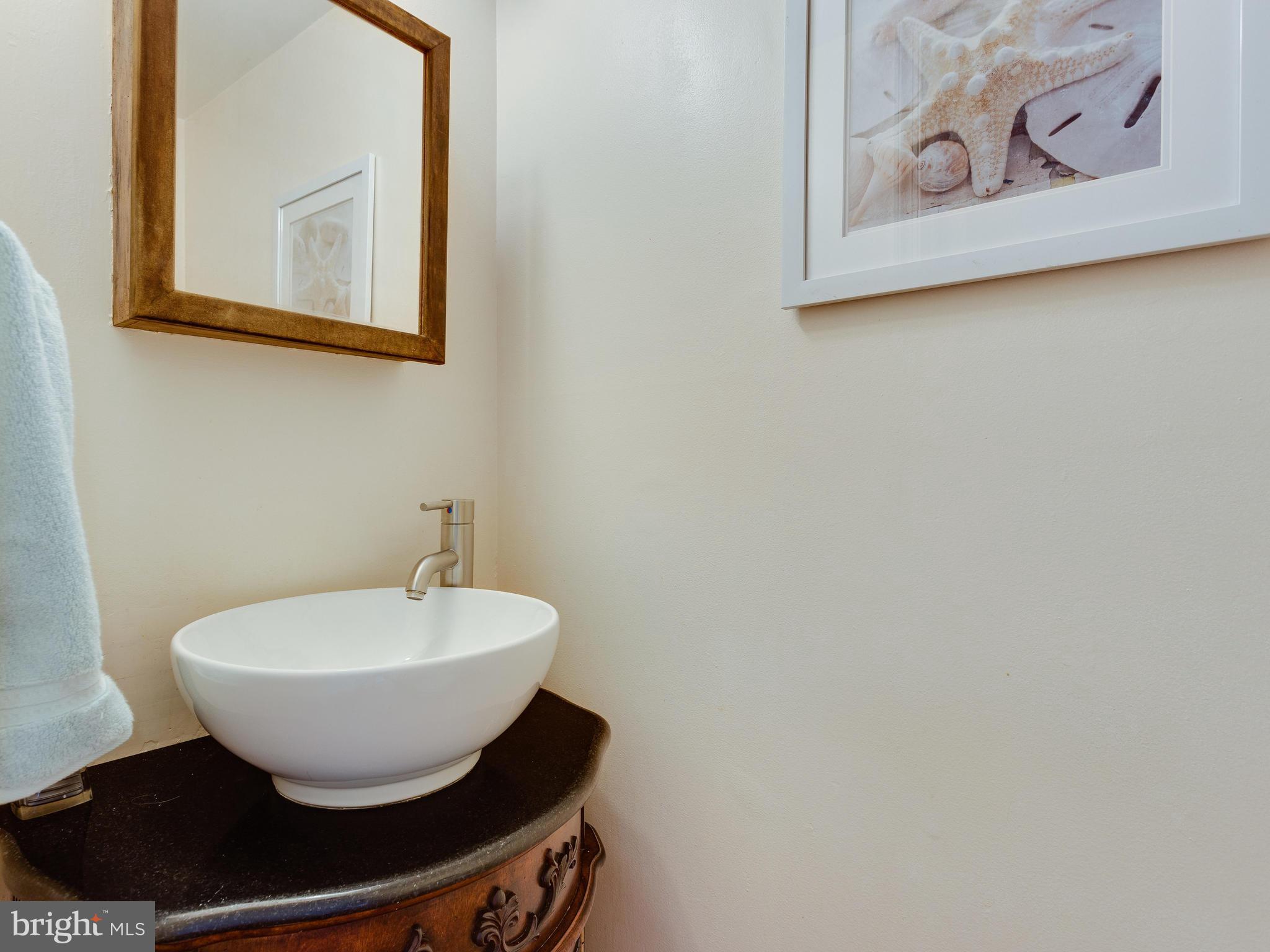 5523 Miles Court Springfield, VA 22151 - Photo 8 of 23 Main Level 1/2 Bathroom Updated