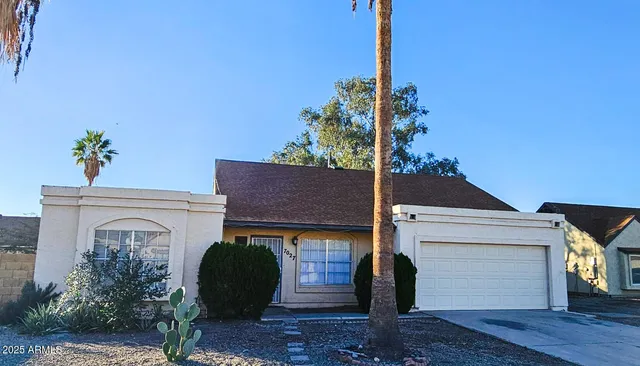 $2,250 | 7027 West Cherry Hills Drive, Peoria, AZ 85345