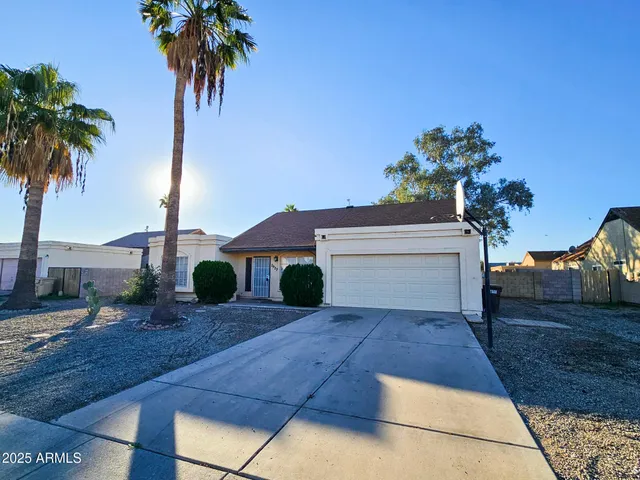 $2,250 | 7027 West Cherry Hills Drive, Peoria, AZ 85345