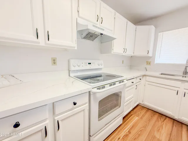 $2,250 | 7027 West Cherry Hills Drive, Peoria, AZ 85345