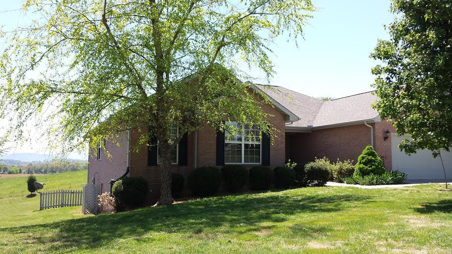 5603 J. Riley W Drive Greenback, TN 37742 - Photo 3 of 7 Front