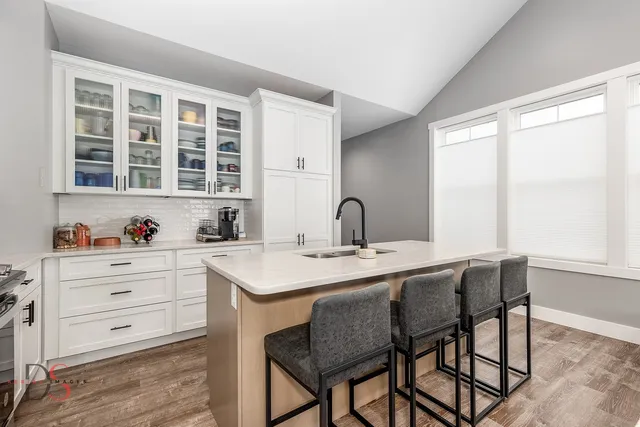 $469,000 | 100 Great Loop E Drive, Unit 40, Ottawa, IL 61350