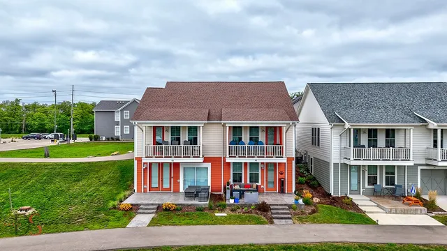 $469,000 | 100 Great Loop E Drive, Unit 40, Ottawa, IL 61350