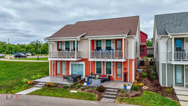 $469,000 | 100 Great Loop E Drive, Unit 40, Ottawa, IL 61350