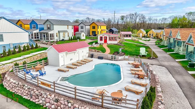 $469,000 | 100 Great Loop E Drive, Unit 40, Ottawa, IL 61350