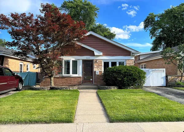 $305,000 | 8625 43rd Street, Lyons, IL 60534