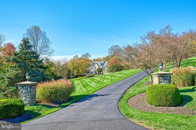 a view of a garden with houses