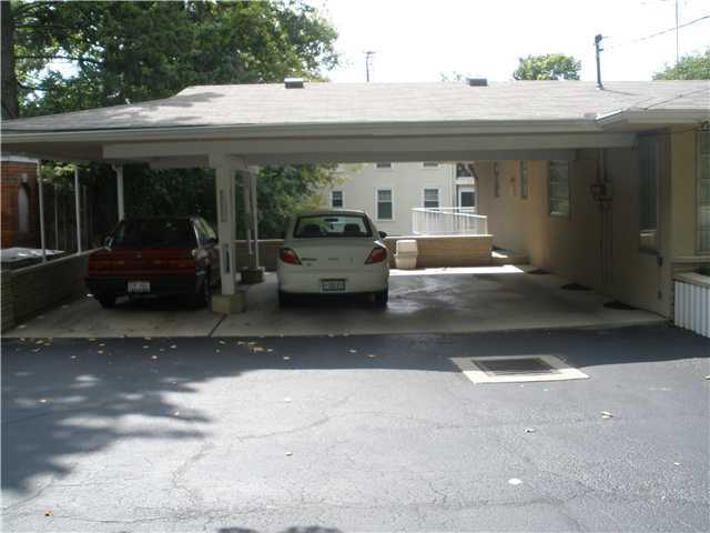 1641 Roxbury Road Marble Cliff, OH 43212 - Photo 3 of 6