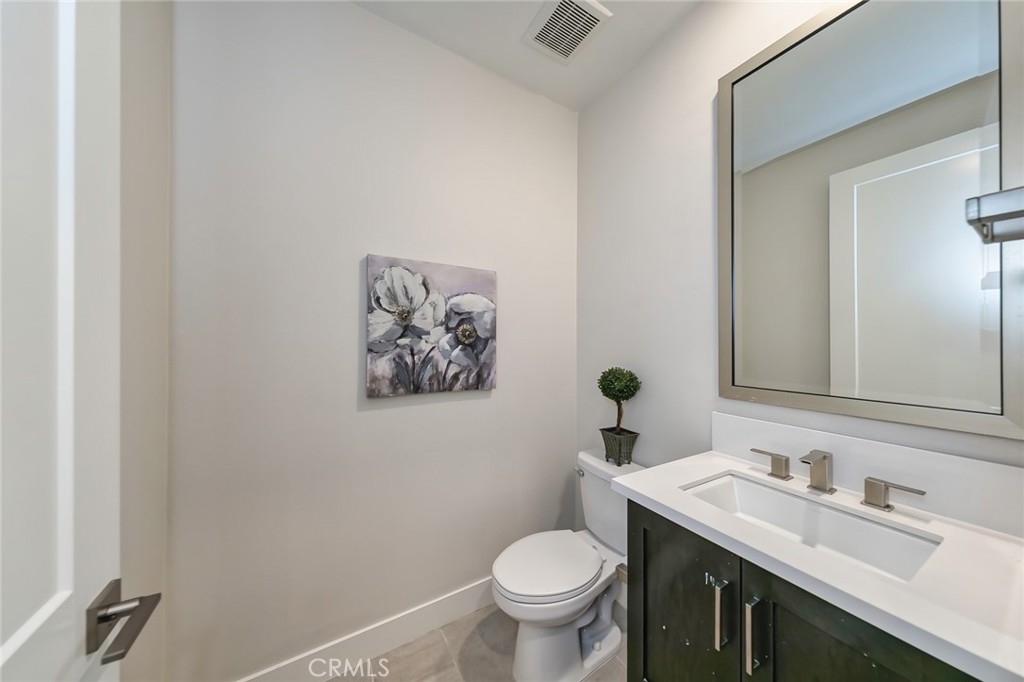 66 Bolide Irvine, CA 92618 - Photo 29 of 59