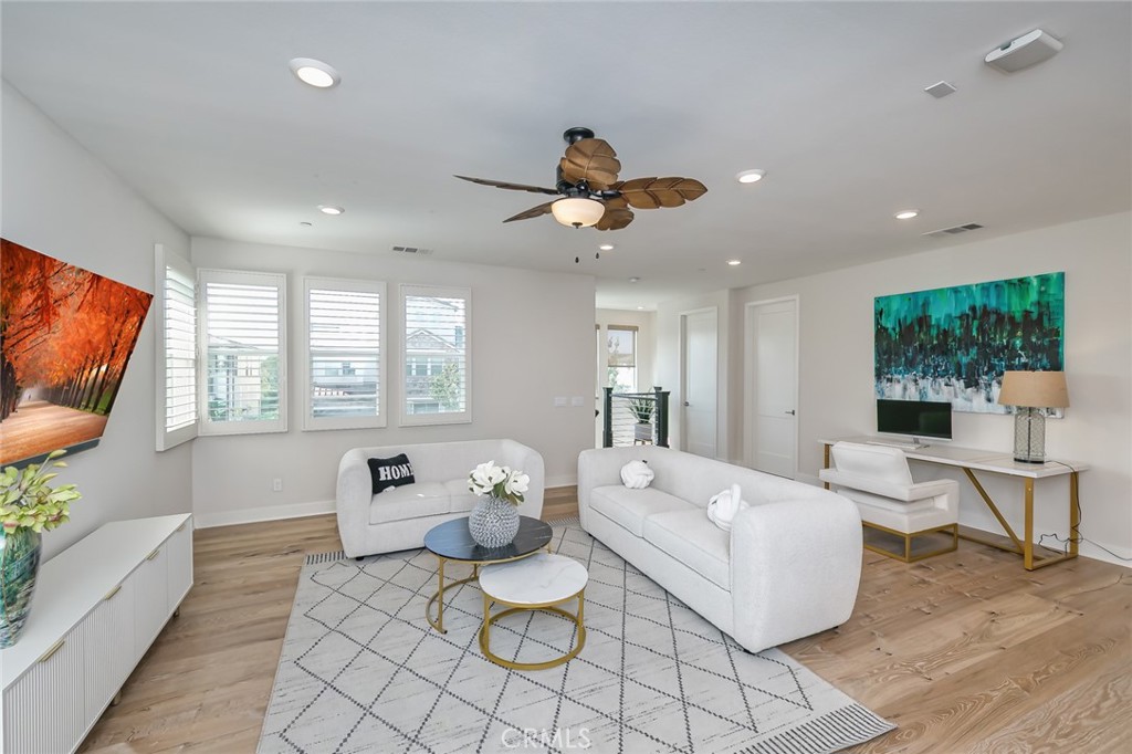 66 Bolide Irvine, CA 92618 - Photo 32 of 59