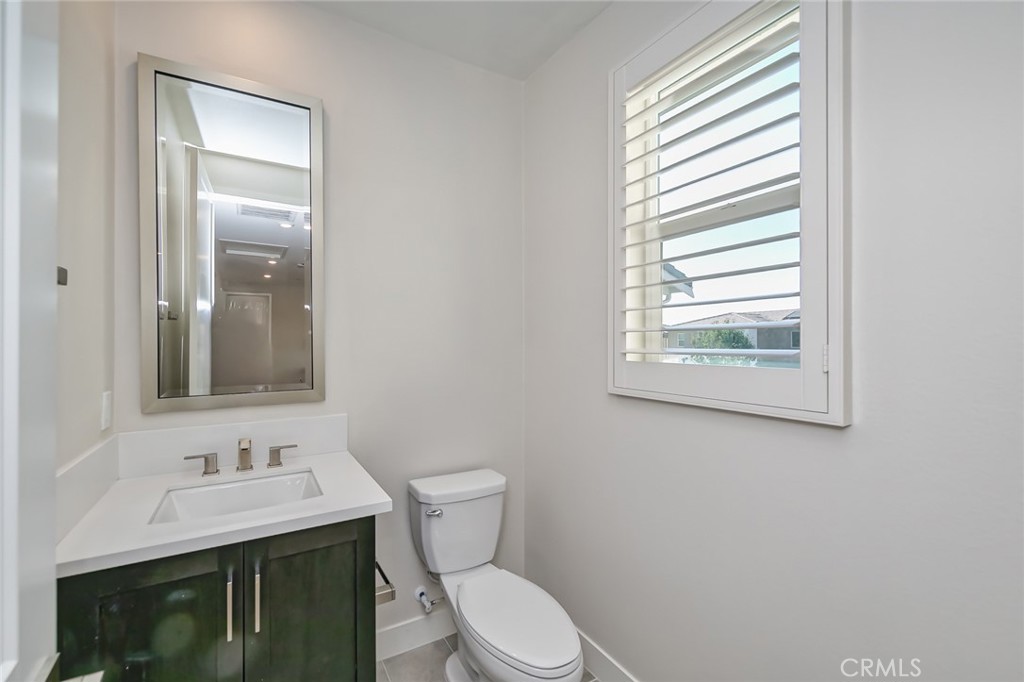 66 Bolide Irvine, CA 92618 - Photo 43 of 59