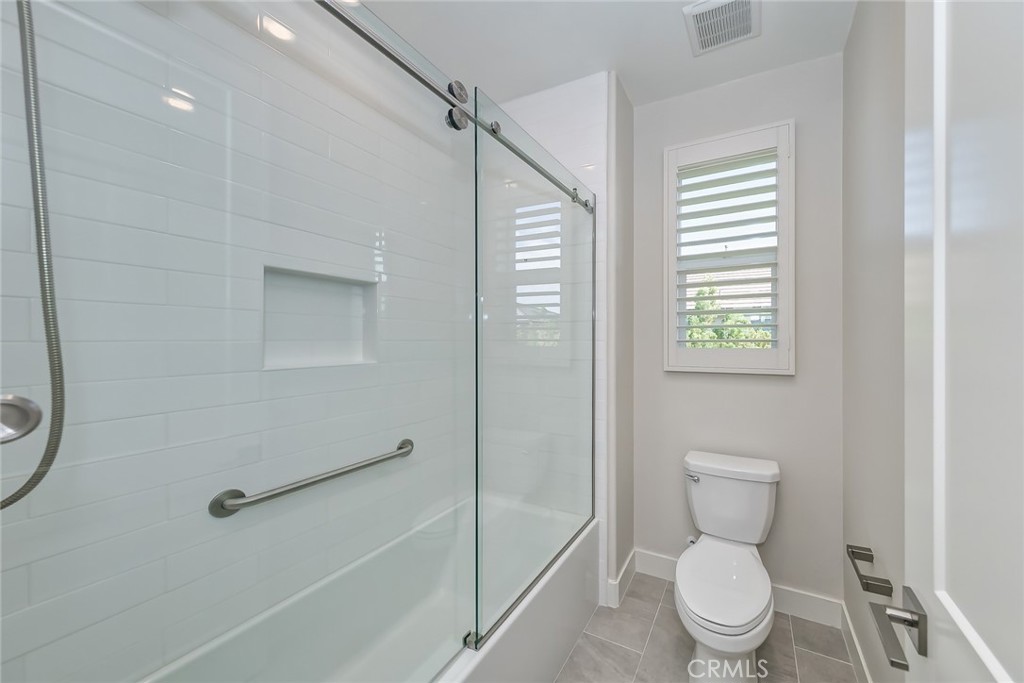 66 Bolide Irvine, CA 92618 - Photo 45 of 59