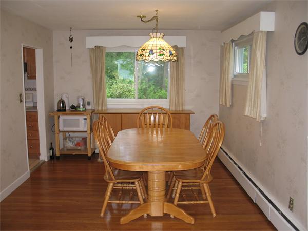 28 Red Barn Road Wayland, MA 01778 - Photo 8 of 15