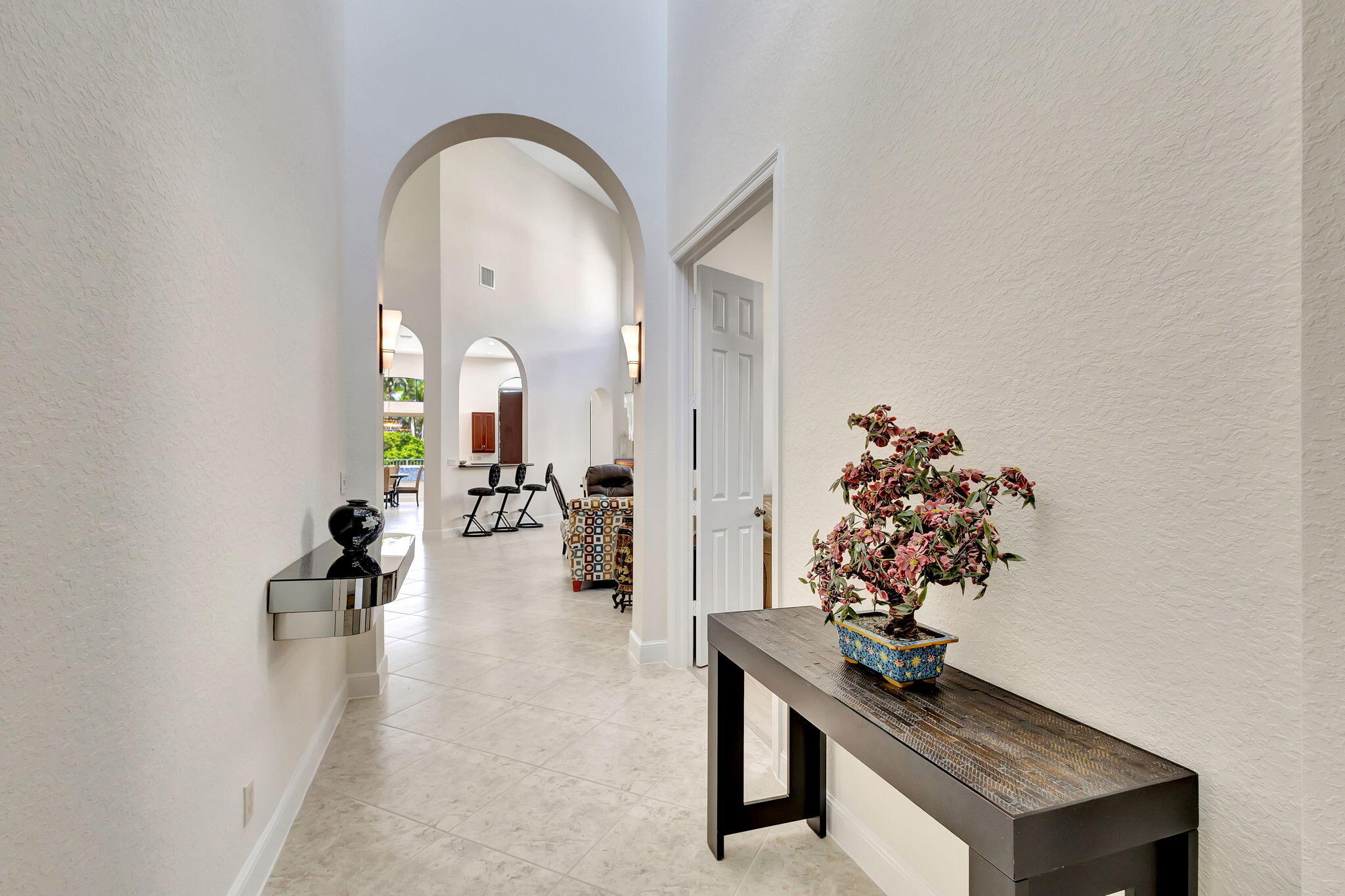 3553 Collonade Drive Wellington, FL 33449 - Photo 7 of 76 Foyer