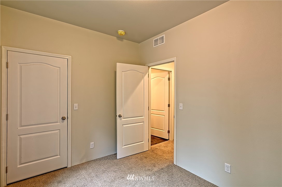 2926 South Lake Roesiger Road Snohomish, WA 98290 - Photo 10 of 18