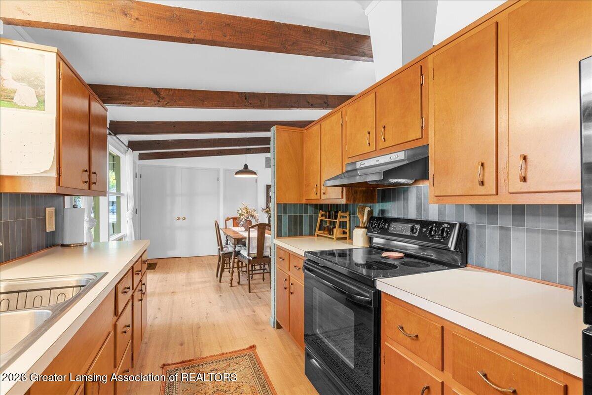 5670 Buckingham Road Haslett, MI 48840 - Photo 18 of 37 24-Media Jett -28