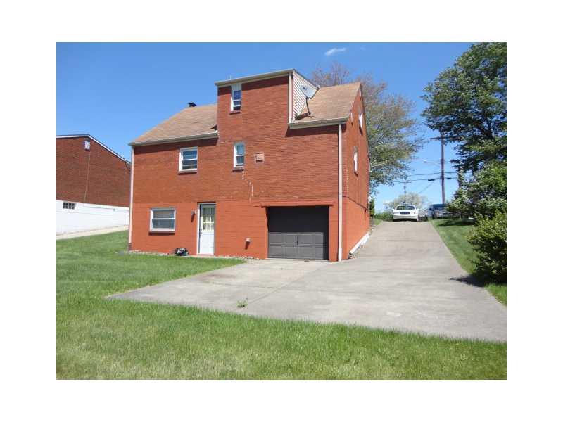 105 William Circle McKees Rocks, PA 15136 - Photo 12 of 12 Yard/Garden.