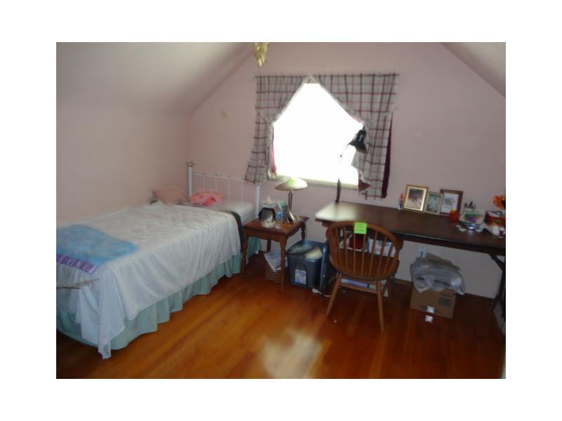 105 William Circle McKees Rocks, PA 15136 - Photo 9 of 12 Bedroom.