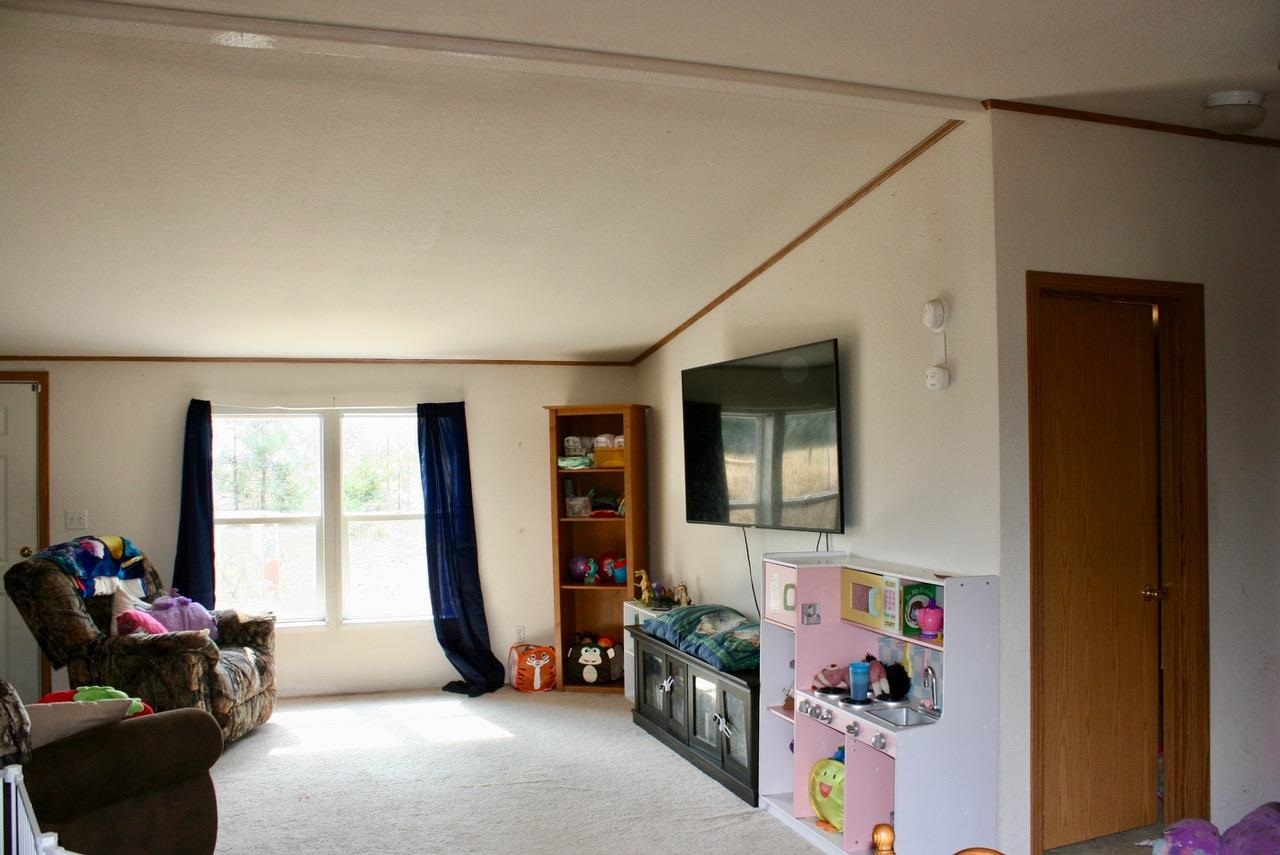 5220 Stanton Road Deer Park, WA 99006 - Photo 6 of 32 Gallery Image 6