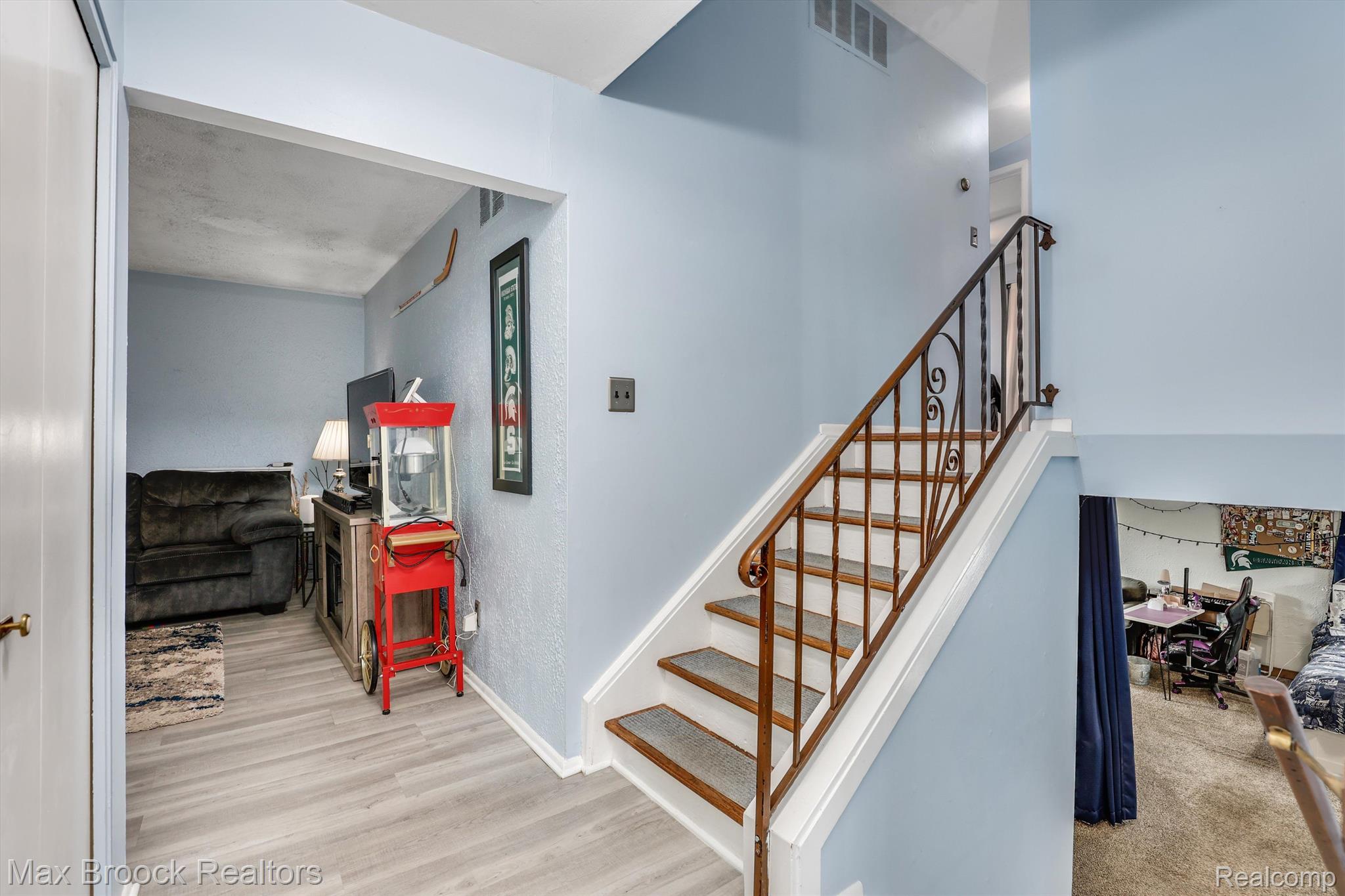 3263 West Maple Road Bloomfield Hills, MI 48301 - Photo 10 of 20 Gallery Image 10