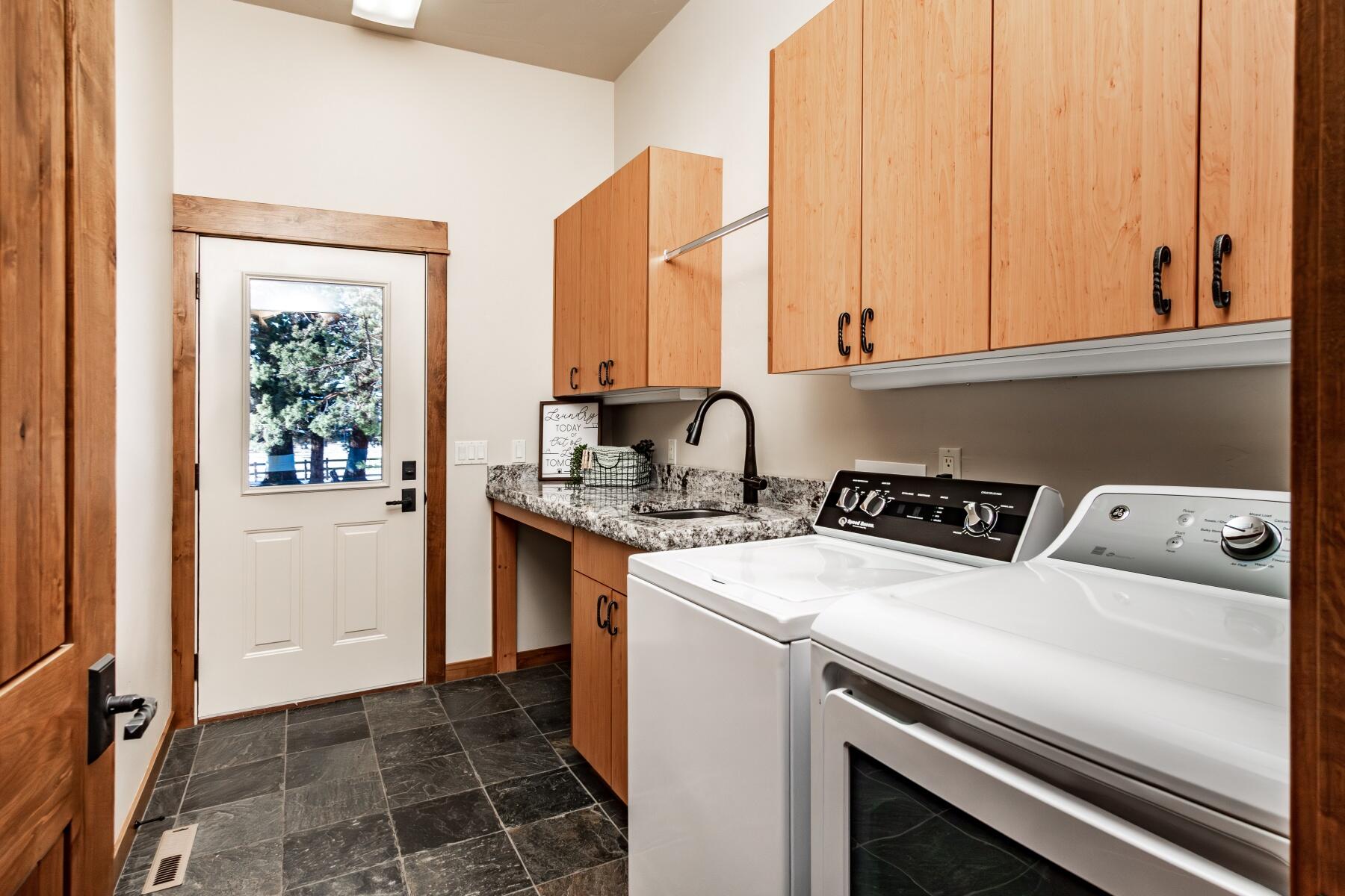 18355 Pinehurst Road Bend, OR 97703 - Photo 35 of 56 batch_36