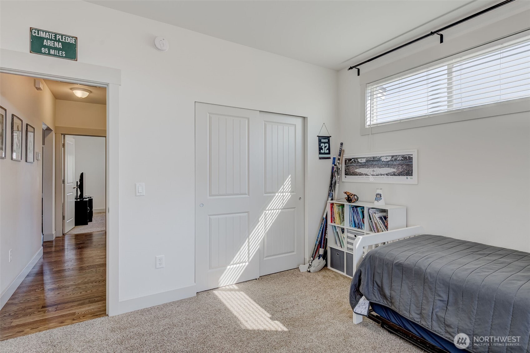 826 Autumn Crest Drive Wenatchee, WA 98801 - Photo 20 of 38 a bedroom with a bed and a book shelf