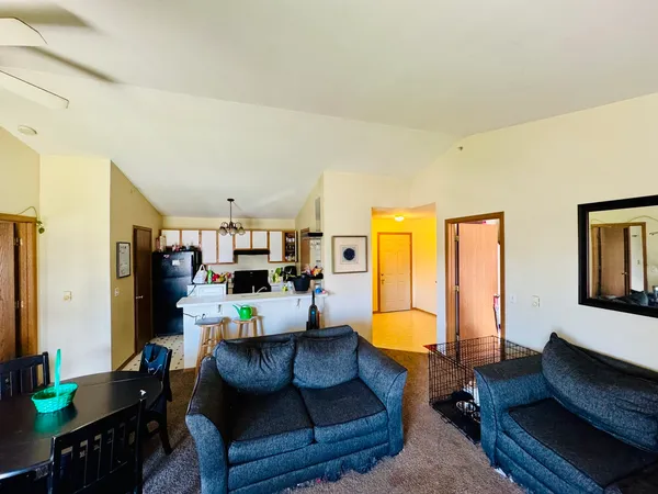 $1,500 | 531 Leah Lane, Unit 3C, Woodstock, IL 60098