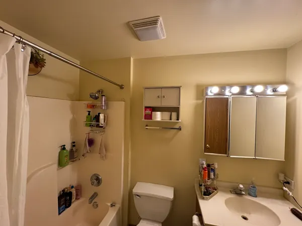 $1,500 | 531 Leah Lane, Unit 3C, Woodstock, IL 60098