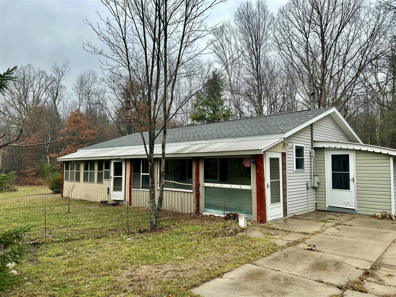 2471 West 12 Mile Road Bitely, MI 49309 - Photo 1 of 39