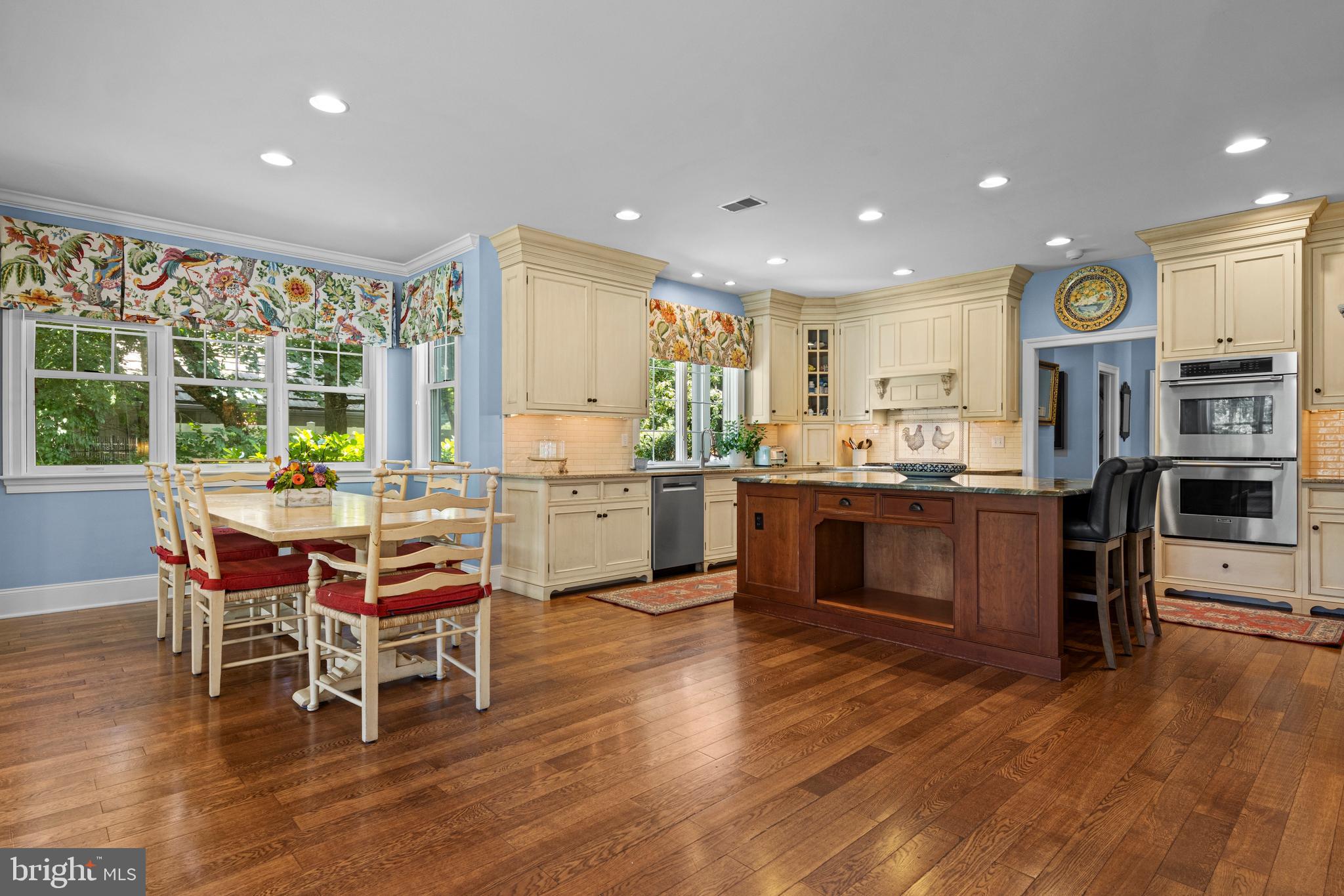 225 Sugartown Road Devon, PA 19333 - Photo 22 of 74 Kitchen/breakfast room