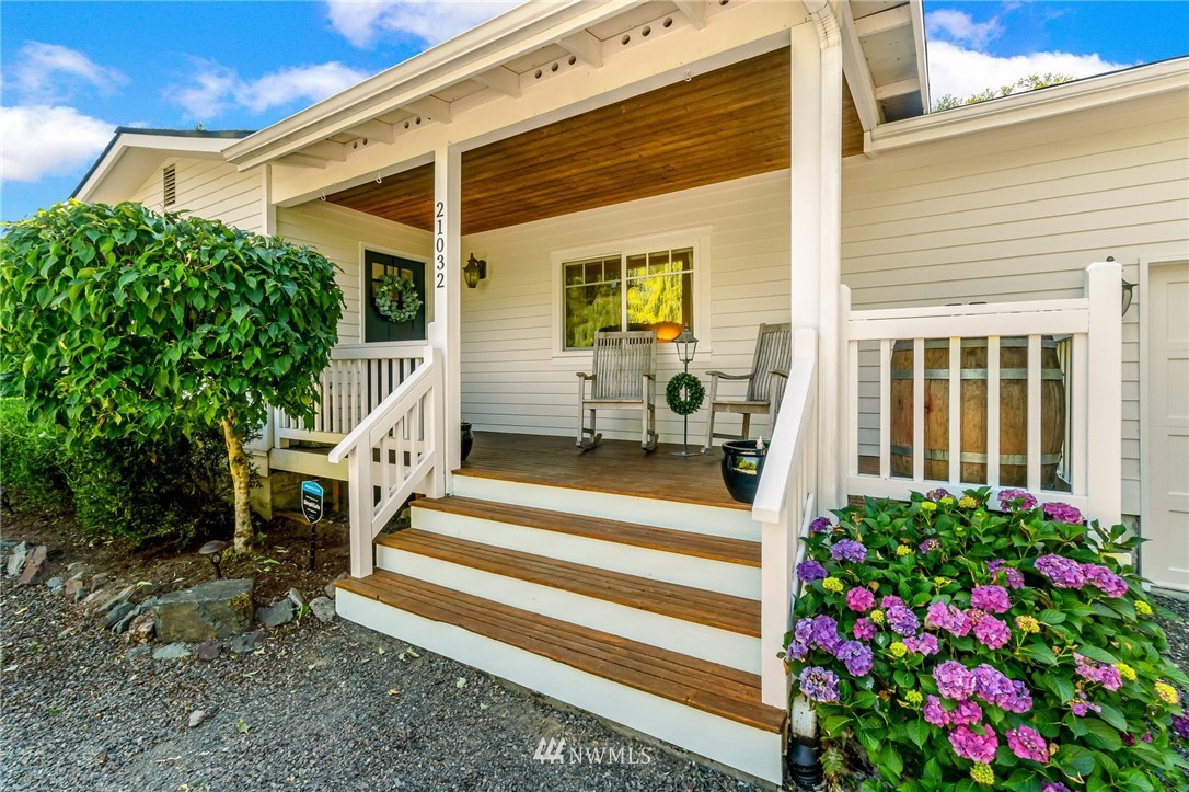 21032 9th Avenue Southeast Bothell, WA 98021 - Photo 3 of 29