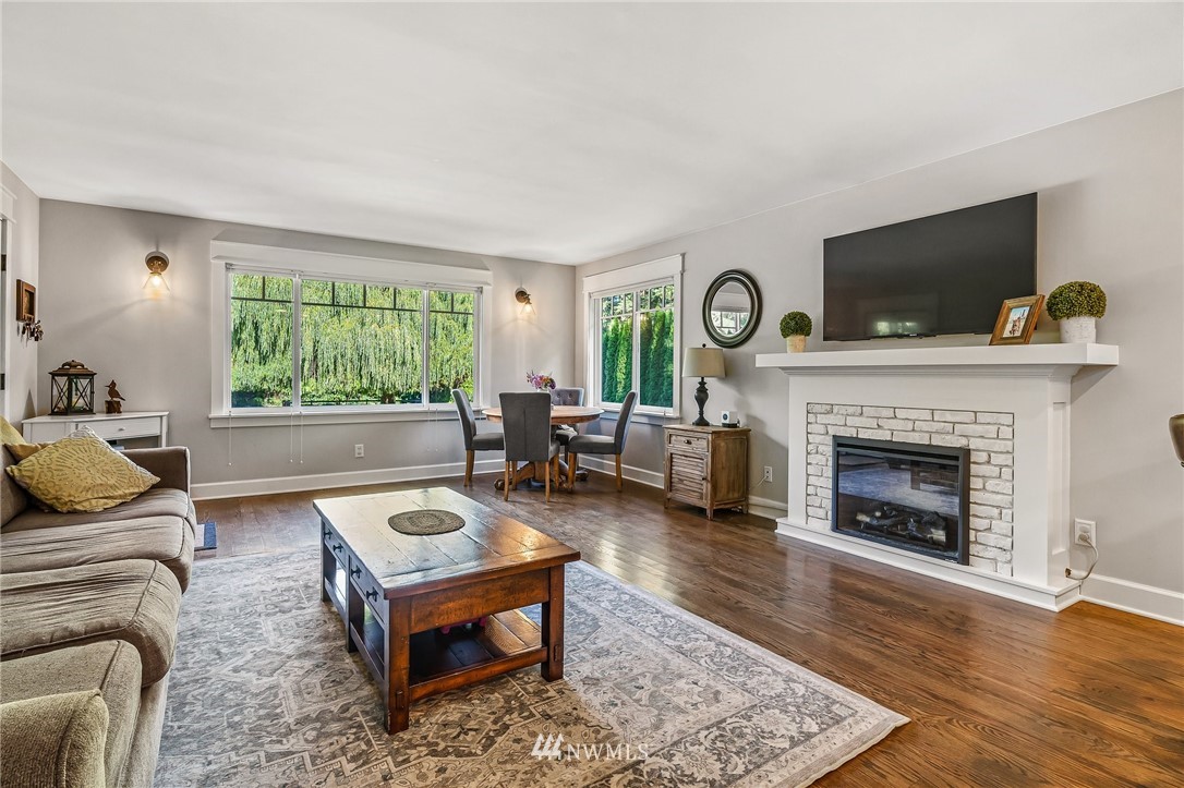 21032 9th Avenue Southeast Bothell, WA 98021 - Photo 5 of 29